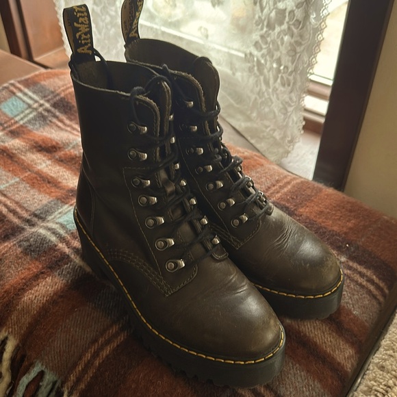 Dr martens Leona dark brown GUC - Picture 1 of 7